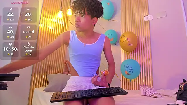 Snapshot of Ivone_Rose_ chatting on November 2025 12:27:02 PM Ivone Rose online show from November 2025 12:27:02 PM