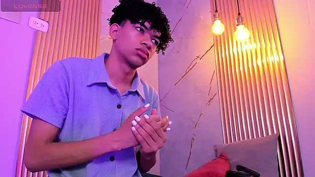 Snapshot of Ivone_Rose_ chatting on November 2025 12:20:01 PM Ivone Rose online show from November 2025 12:20:01 PM