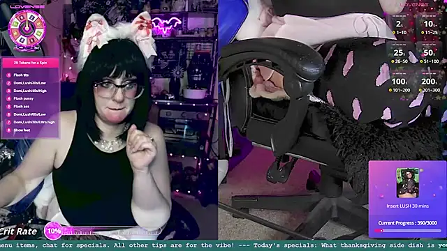 Snapshot of LadyMarzanna chatting on November 2025 03:39:01 AM LadyMarzanna online show from November 2025 03:39:01 AM