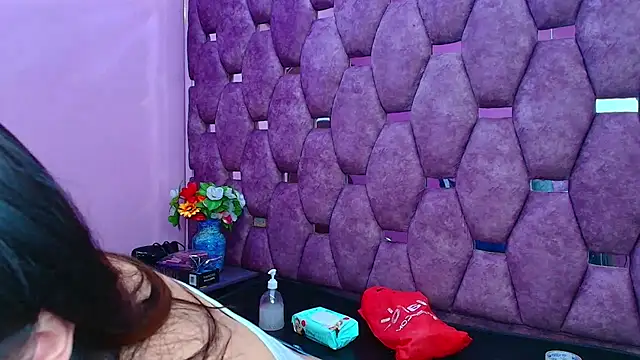 miaharvey 69 online show from December 2025 02:32:02 PM