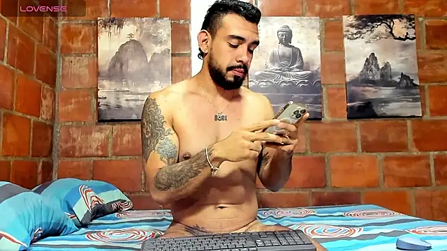 Snapshot of Luck_Andrew chatting on April 2026 06:31:02 PM Luck Andrew online show from April 2026 06:31:02 PM