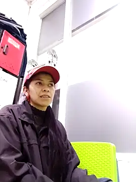 Raven Rouge  online show from February 2026 07:58:01 PM