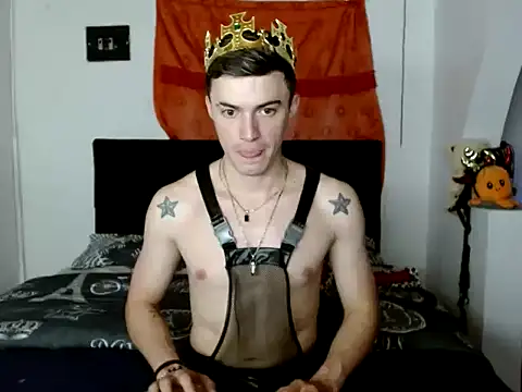 Snapshot of Ken_bigcock77 chatting on October 2025 12:58:01 AM Ken bigcock77 online show from October 2025 12:58:01 AM