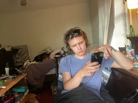 XanderOzzz online show from June 2026 11:47:02 PM