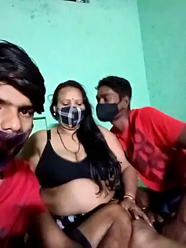 LoveOnStream online show from October 2025 05:03:01 PM