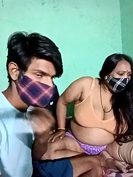 LoveOnStream online show from October 2025 01:39:01 PM