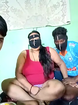 LoveOnStream online show from November 2025 03:49:02 AM