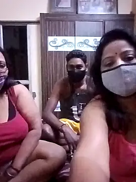 LoveOnStream online show from February 2026 01:07:02 PM