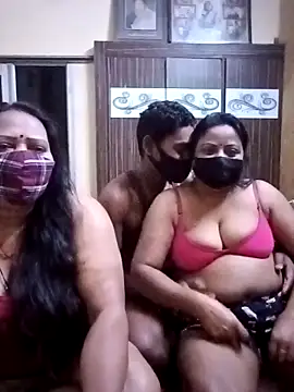 LoveOnStream online show from February 2026 12:52:02 AM