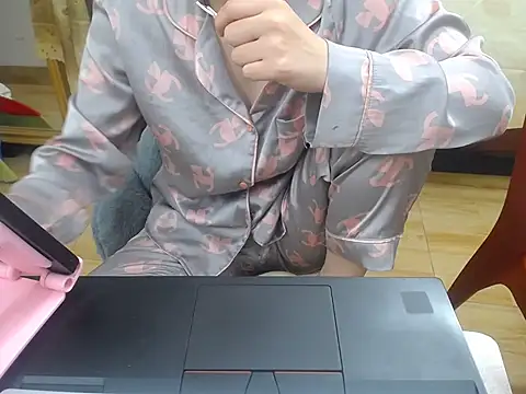 Lamoon 2k online show from October 2025 04:24:02 AM