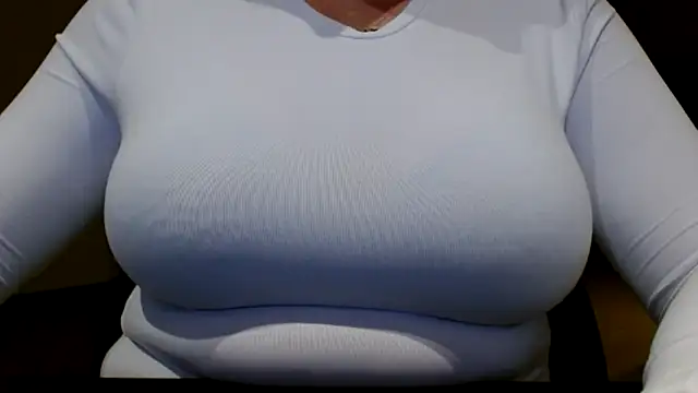 Esmee-Xxx online show from November 2025 07:35:02 PM