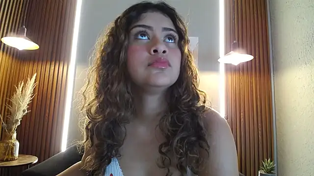 CurlyDani online show from April 2026 02:01:01 AM