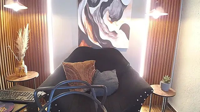 CurlyDani online show from April 2026 02:06:02 PM