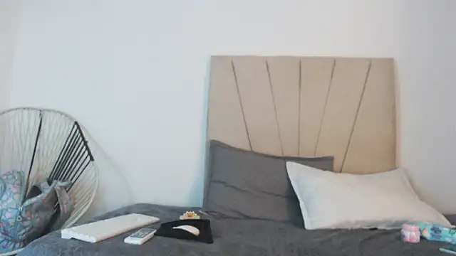  Miaa khalifa  online show from November 2025 12:49:02 PM