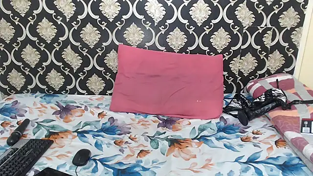 ExoticCandyx online show from November 2025 08:24:01 AM