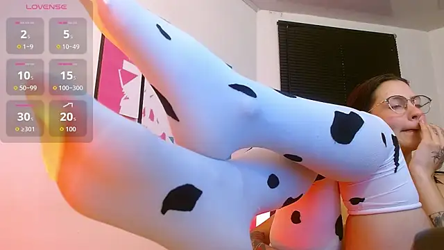 Snapshot of AlanaGarcia19 chatting on November 2025 11:53:01 AM AlanaGarcia19 online show from November 2025 11:53:01 AM