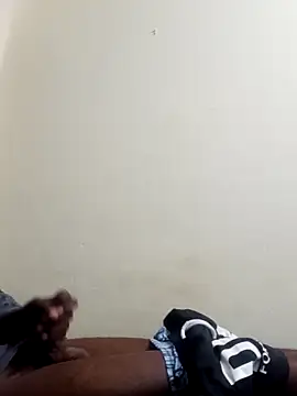 Snapshot of TmanZim2025 chatting on October 2025 01:35:02 PM TmanZim2025 online show from October 2025 01:35:02 PM