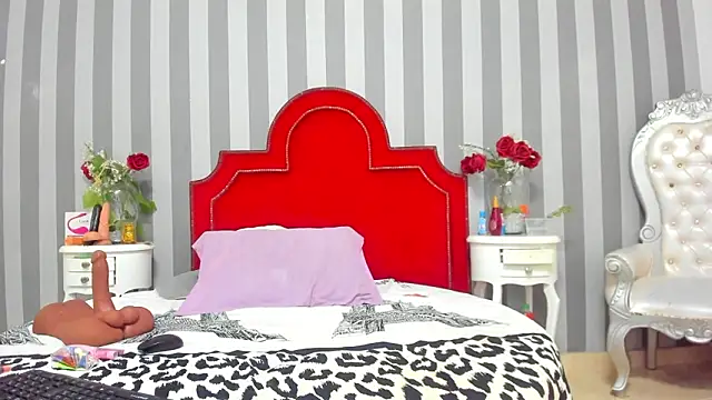 Salomee hernandez online show from December 2025 12:47:02 PM