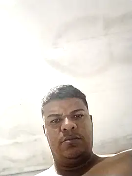 Snapshot of Ms33CA chatting on September 2025 01:39:01 AM Ms33CA online show from September 2025 01:39:01 AM