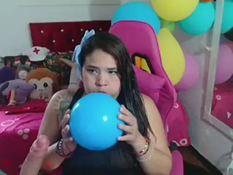 Snapshot of rous-kinky chatting on November 2025 03:34:01 PM rous-kinky online show from November 2025 03:34:01 PM