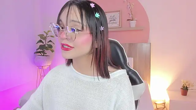 Clara Luu online show from June 2026 02:25:02 AM