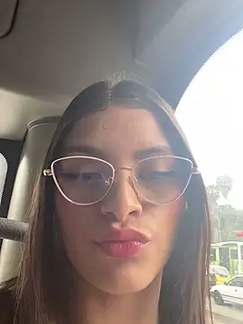 Hannacooper3 online show from November 2025 06:17:01 PM