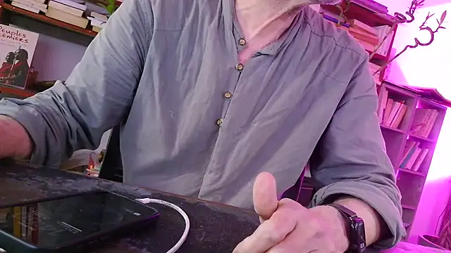 yvanbonar online show from October 2025 04:52:02 PM