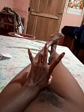 Snapshot of littlebunnySL chatting on February 2026 04:06:01 AM littlebunnySL online show from February 2026 04:06:01 AM