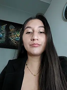 LunaBaby- online show from October 2025 11:10:01 AM