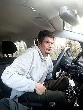 twitshe online show from February 2026 01:05:02 PM