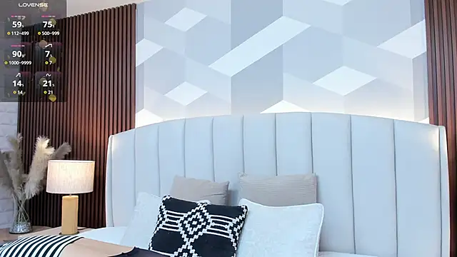 Snapshot of Mommy_Naughty chatting on October 2025 11:28:01 AM Mommy Naughty online show from October 2025 11:28:01 AM