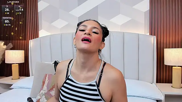 Snapshot of Mommy_Naughty chatting on November 2025 11:12:01 AM Mommy Naughty online show from November 2025 11:12:01 AM