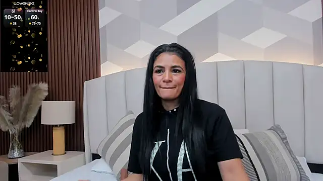 Mommy Naughty online show from January 2026 11:23:01 AM