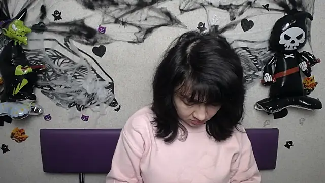 Snapshot of SelenaFly chatting on October 2025 05:08:02 AM SelenaFly online show from October 2025 05:08:02 AM