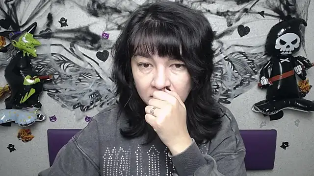 Snapshot of SelenaFly chatting on October 2025 05:07:01 AM SelenaFly online show from October 2025 05:07:01 AM