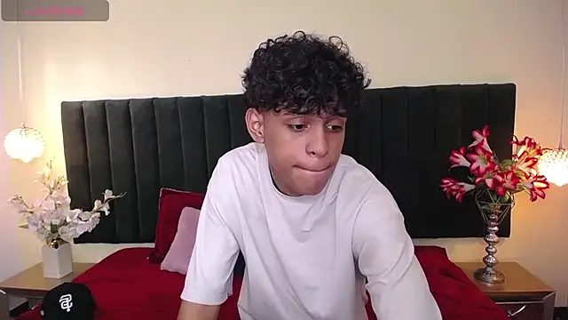 Snapshot of jhos_padill chatting on November 2025 01:34:02 PM jhos padill online show from November 2025 01:34:02 PM