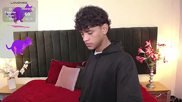 Snapshot of jhos_padill chatting on November 2025 01:18:02 PM jhos padill online show from November 2025 01:18:02 PM