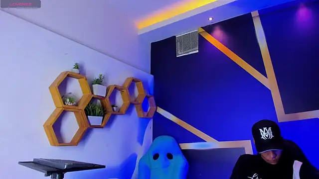 Snapshot of imperial_boys chatting on September 2025 03:50:02 AM imperial boys online show from September 2025 03:50:02 AM