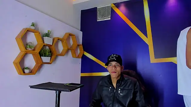 Snapshot of imperial_boys chatting on September 2025 03:38:02 AM imperial boys online show from September 2025 03:38:02 AM