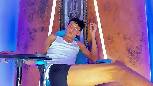 Snapshot of imperial_boys chatting on October 2025 01:06:02 AM imperial boys online show from October 2025 01:06:02 AM