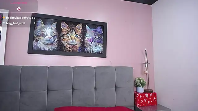 Snapshot of tiiny_emilly chatting on December 2025 07:53:02 PM tiiny emilly online show from December 2025 07:53:02 PM