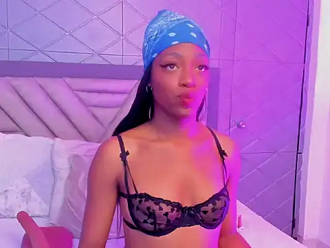 Snapshot of ElisabettaMonroy chatting on November 2025 06:39:01 PM ElisabettaMonroy online show from November 2025 06:39:01 PM