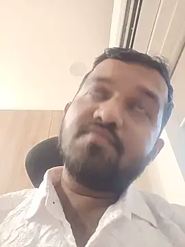 Snapshot of VJ17 chatting on May 2026 10:47:01 AM VJ17 online show from May 2026 10:47:01 AM