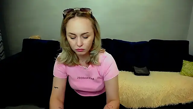 LiluMoon   online show from June 2026 04:20:02 PM