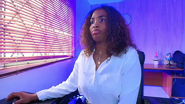 ArianaBeake online show from December 2025 09:43:01 PM