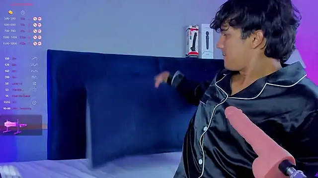 Leo Savage  online show from November 2025 03:48:01 AM