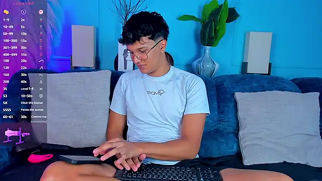 Leo Savage  online show from January 2026 03:01:01 AM