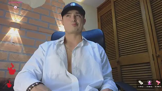 Snapshot of Alexander_ferre chatting on May 2026 03:15:01 AM Alexander ferre online show from May 2026 03:15:01 AM