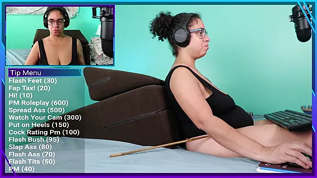 Snapshot of nsfwismorefun chatting on October 2025 04:52:02 PM nsfwismorefun online show from October 2025 04:52:02 PM