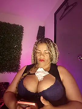 Eva Luxei online show from November 2025 05:43:01 AM